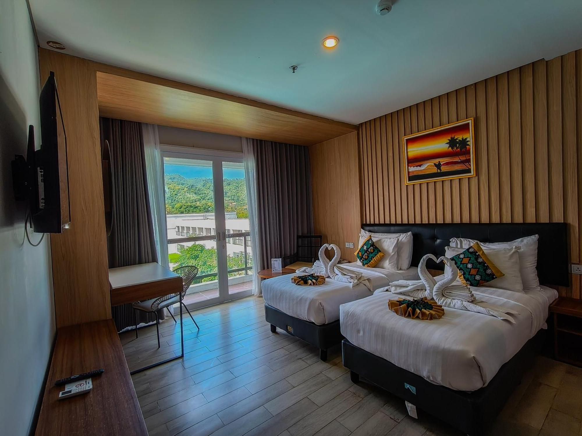 Raja Hotel Kuta Mandalika Resort & Convention エクステリア 写真