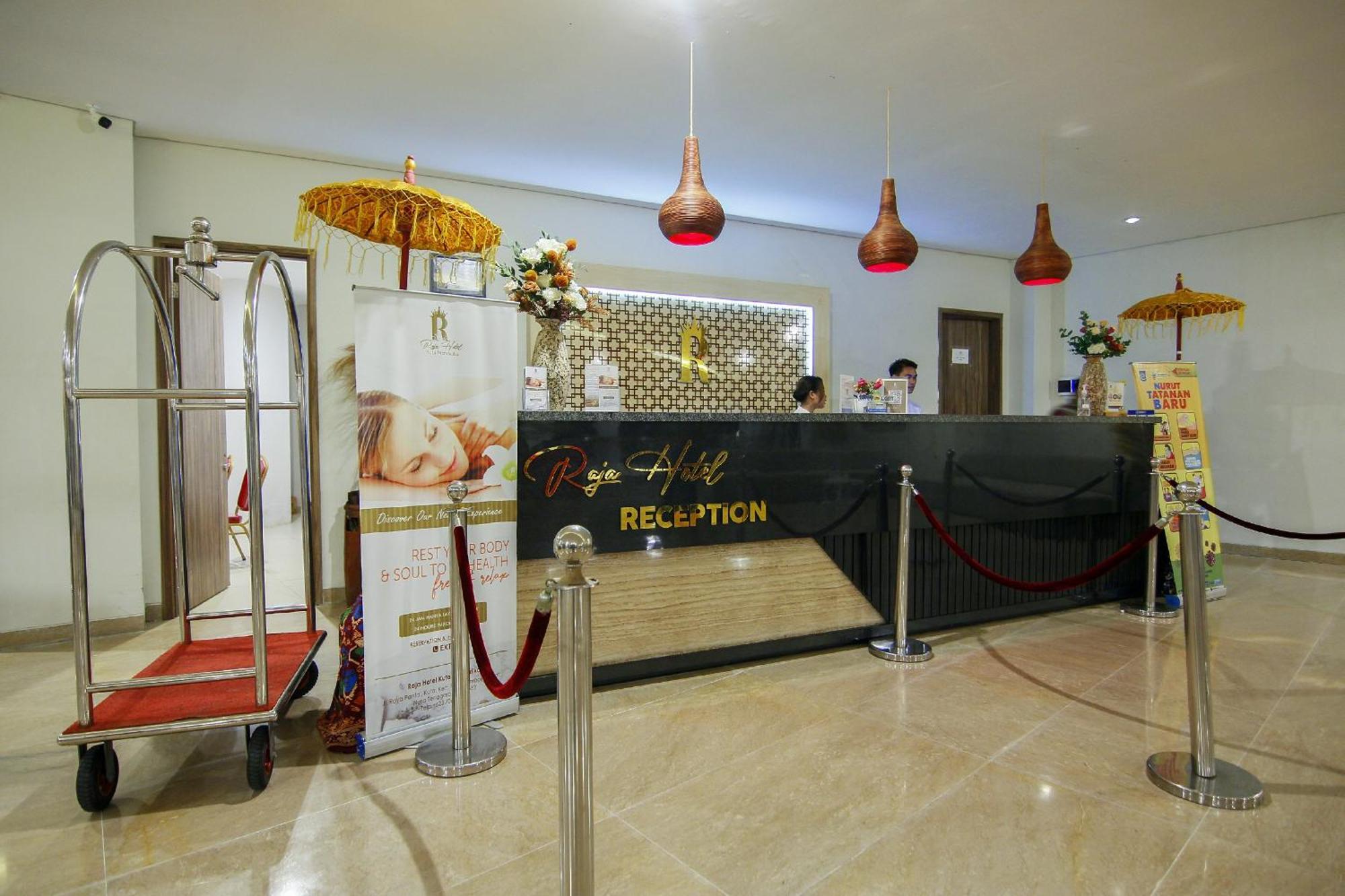 Raja Hotel Kuta Mandalika Resort & Convention エクステリア 写真