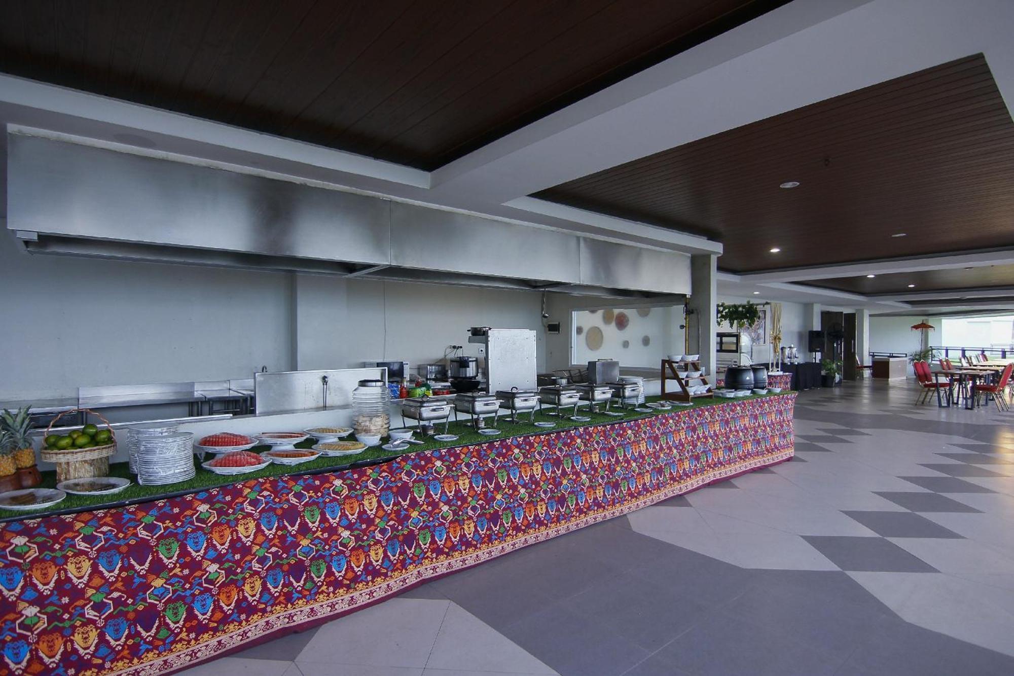 Raja Hotel Kuta Mandalika Resort & Convention エクステリア 写真