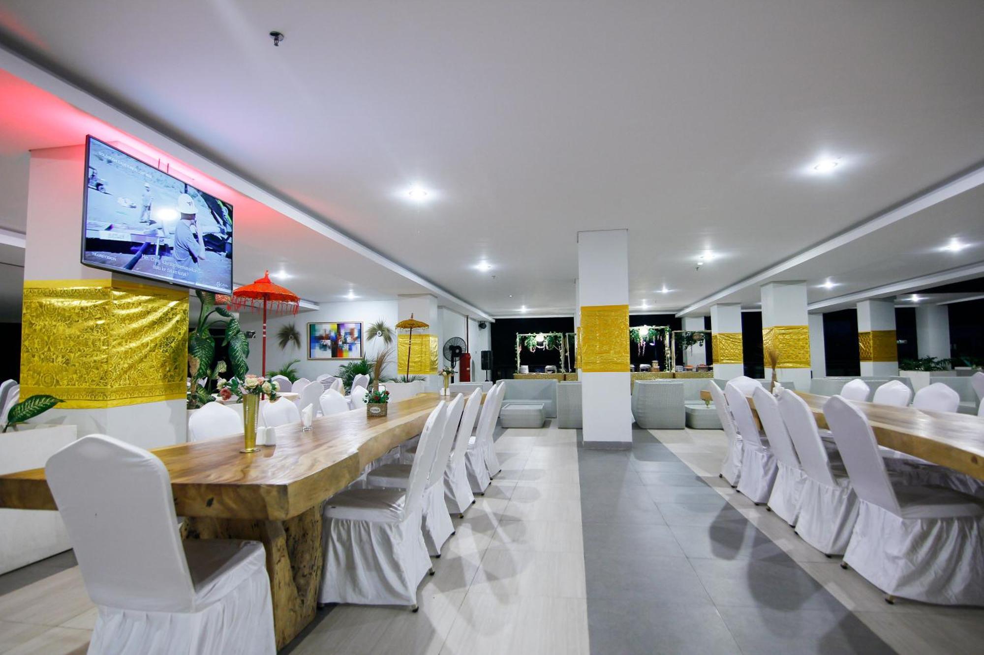 Raja Hotel Kuta Mandalika Resort & Convention エクステリア 写真